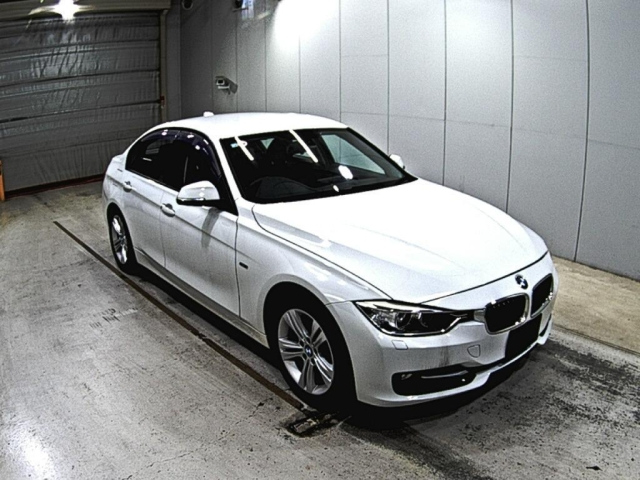 BMW 3 SERIES 2013