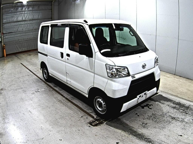 DAIHATSU HIJET VAN 2019