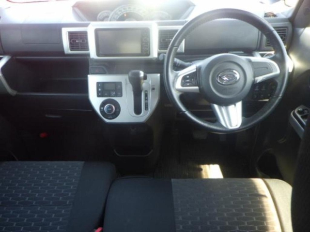 DAIHATSU WAKE 2015