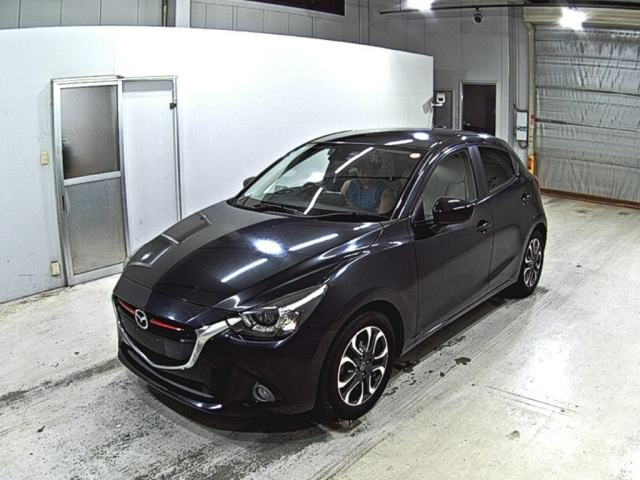 MAZDA DEMIO 2015