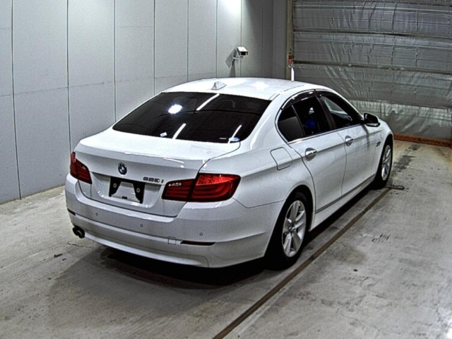 BMW 5 SERIES 2012