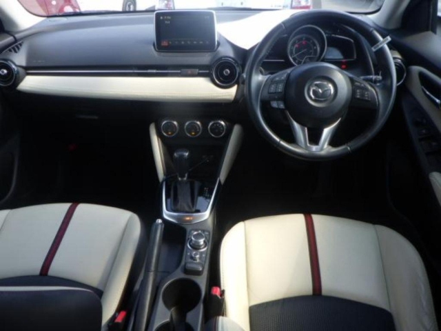 MAZDA DEMIO 2015