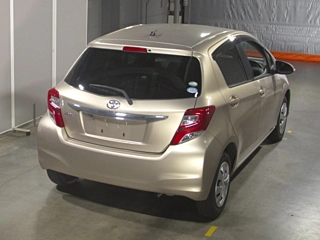 TOYOTA VITZ 2016