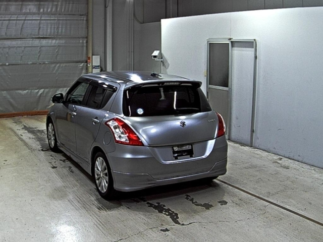 SUZUKI SWIFT 2012