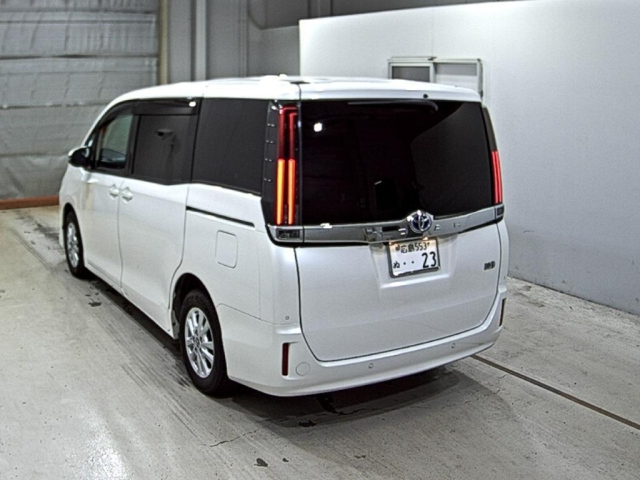 TOYOTA NOAH 2020