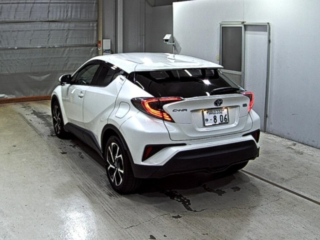 TOYOTA C-HR 2017