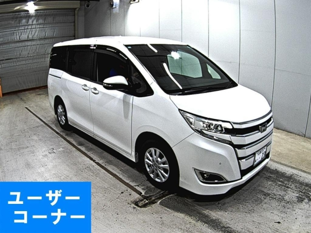 TOYOTA NOAH 2020