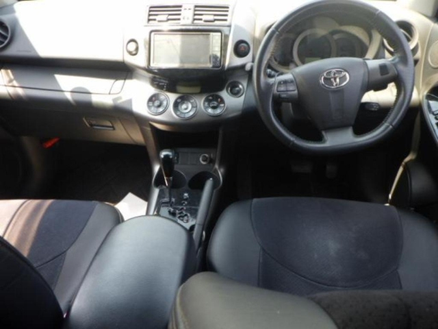 TOYOTA VANGUARD 2011