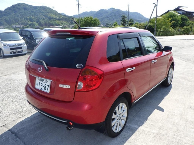 MAZDA VERISA 2012