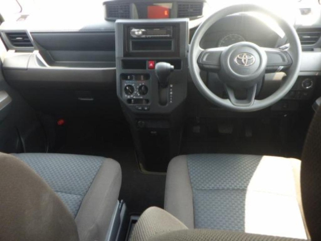 TOYOTA ROOMY 2022