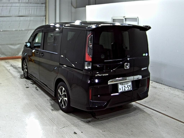 HONDA STEP WAGON 2017