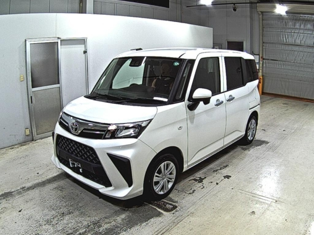 TOYOTA ROOMY 2022
