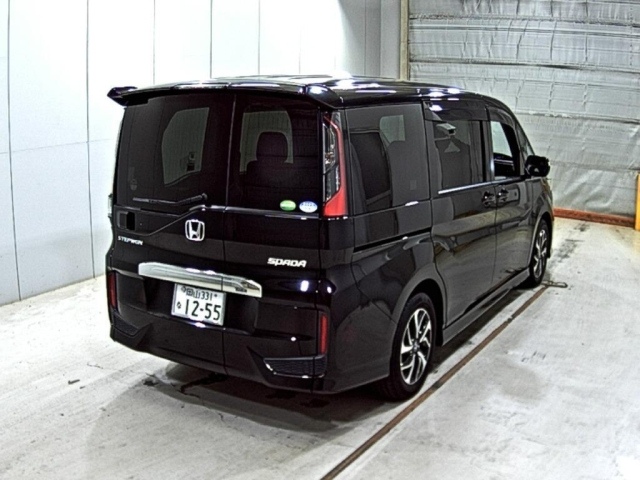 HONDA STEP WAGON 2017