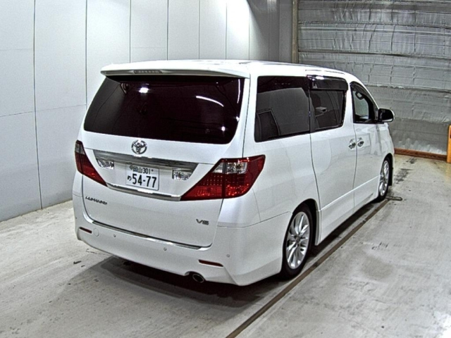 TOYOTA ALPHARD 2010
