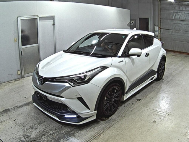 TOYOTA C-HR 2017