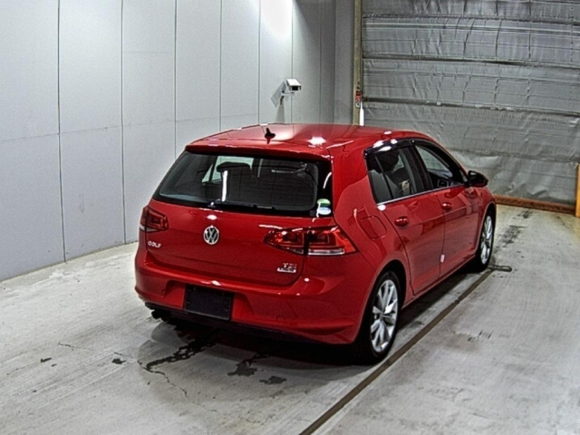 VOLKSWAGEN GOLF 2016