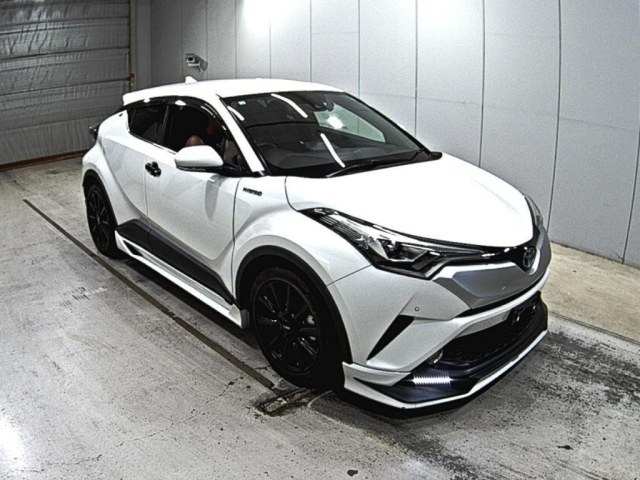 TOYOTA C-HR 2017