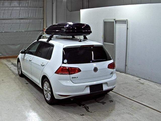 VOLKSWAGEN GOLF 2016