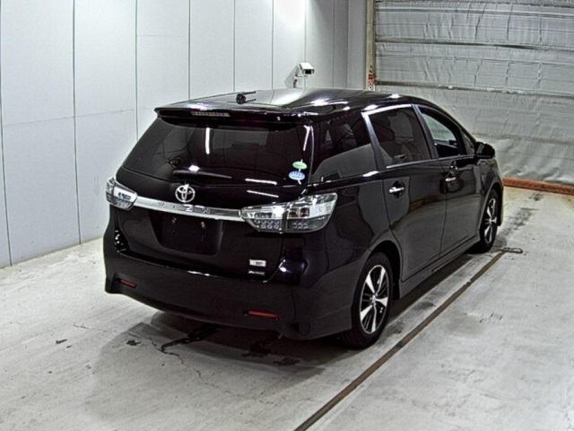 TOYOTA WISH 2014