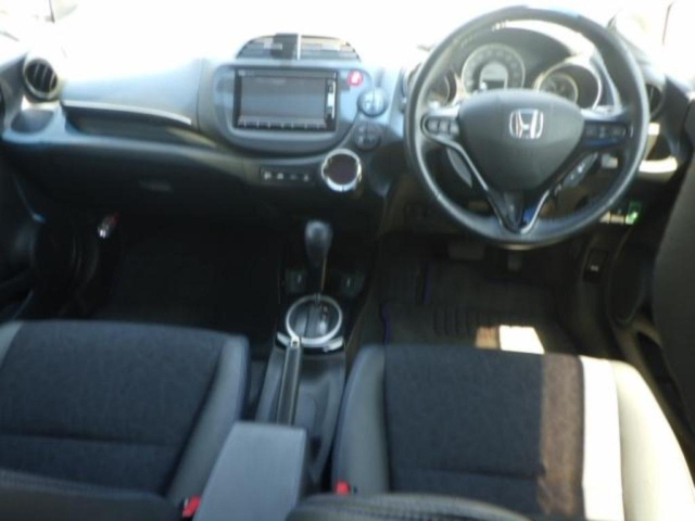 HONDA FIT SHUTTLE 2014