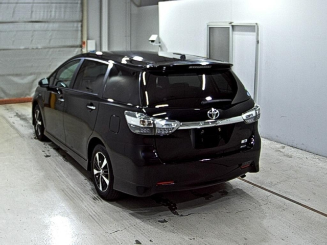 TOYOTA WISH 2014