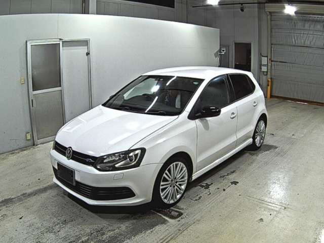 VOLKSWAGEN POLO 2013