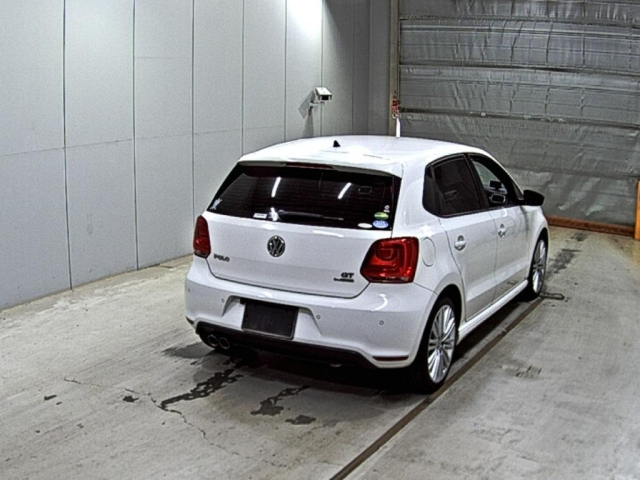 VOLKSWAGEN POLO 2013