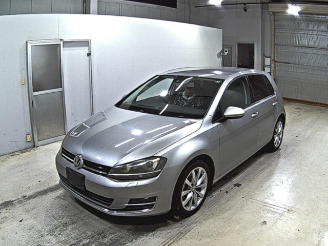 VOLKSWAGEN GOLF 2013