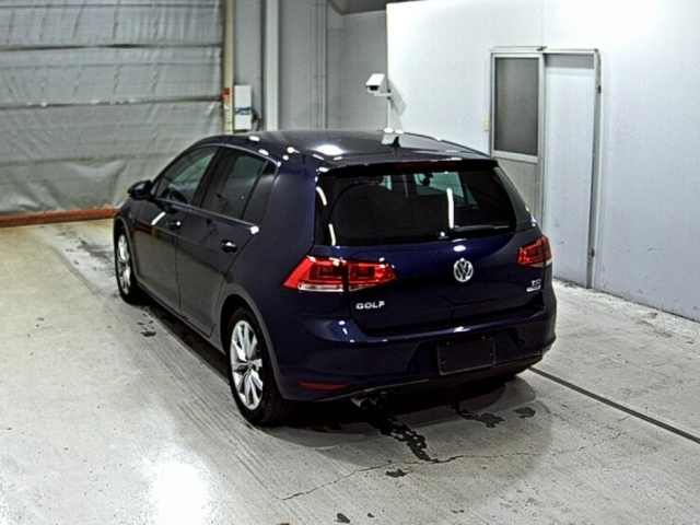 VOLKSWAGEN GOLF 2016