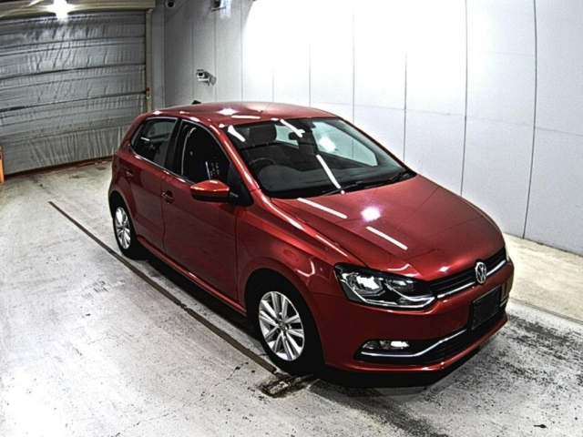 VOLKSWAGEN POLO 2016