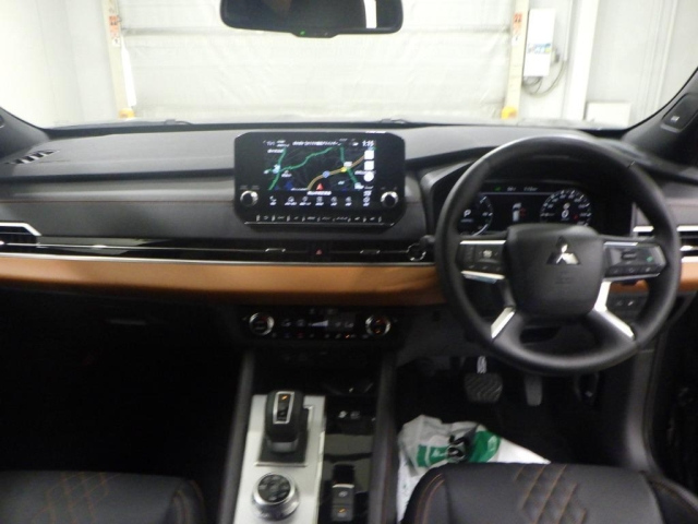 MITSUBISHI OUTLANDER PHEV 2024