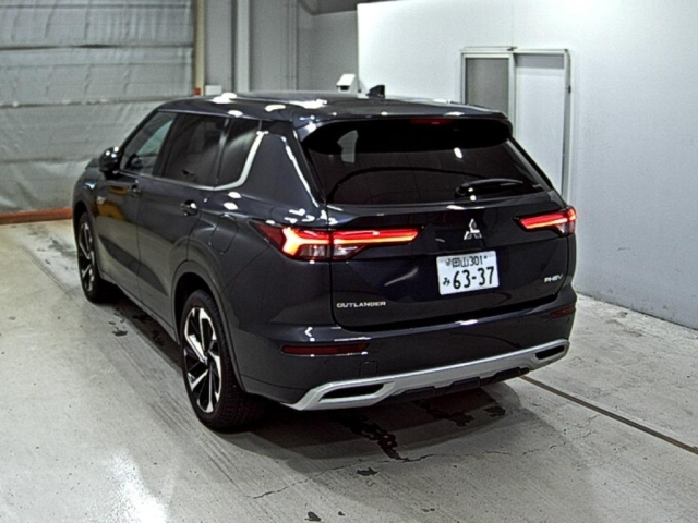 MITSUBISHI OUTLANDER PHEV 2024