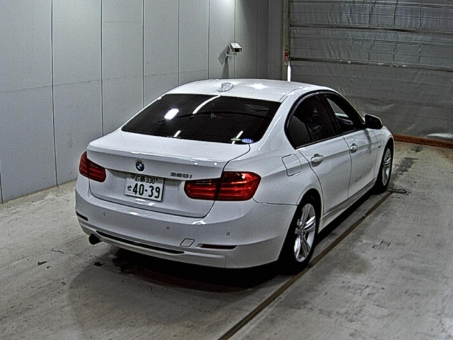 BMW 3 SERIES 2012