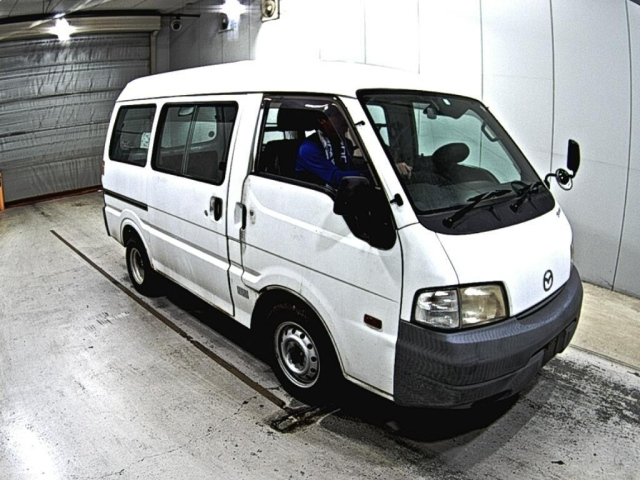 MAZDA BONGO VAN 2010