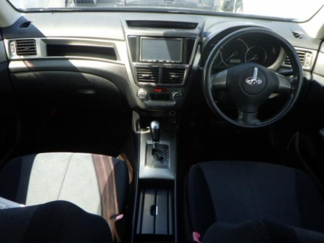 SUBARU EXIGA 2010