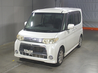 DAIHATSU TANTO 2011