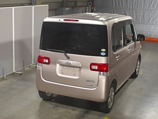 DAIHATSU TANTO 2010