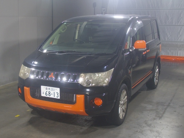 MITSUBISHI DELICA D5 2010