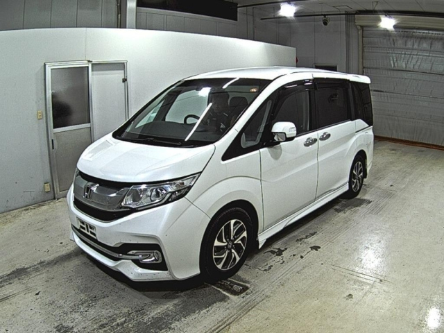 HONDA STEP WAGON 2016