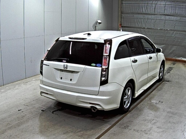 HONDA STREAM 2010