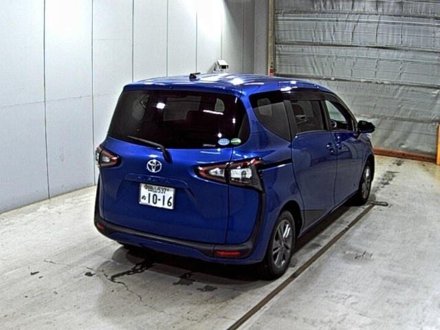 TOYOTA SIENTA 2017