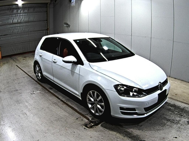 VOLKSWAGEN GOLF 2014