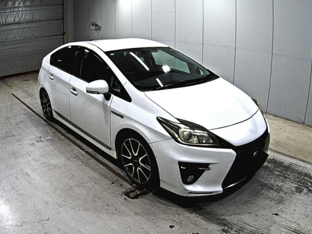 TOYOTA PRIUS 2012