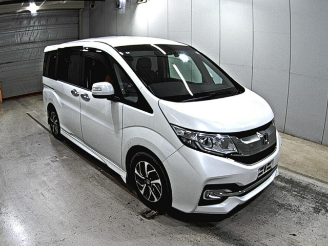 HONDA STEP WAGON 2016