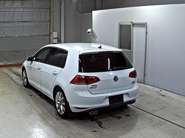 VOLKSWAGEN GOLF 2014