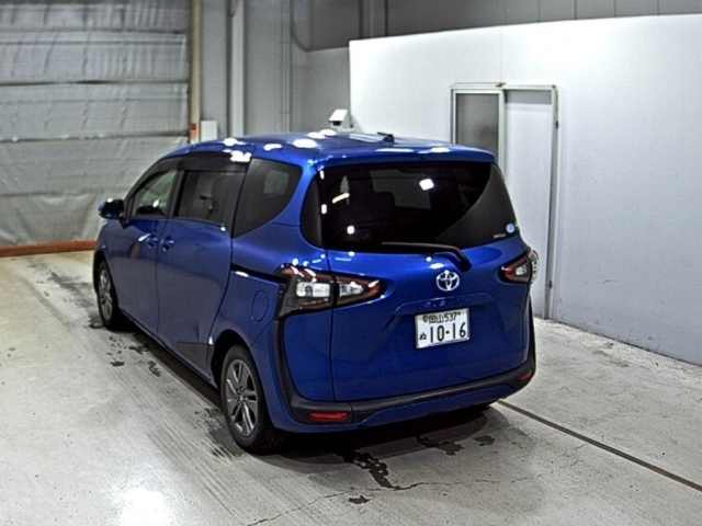 TOYOTA SIENTA 2017