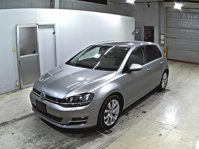 VOLKSWAGEN GOLF 2014