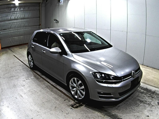 VOLKSWAGEN GOLF 2014