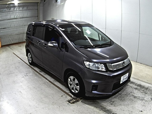 HONDA FREED 2015