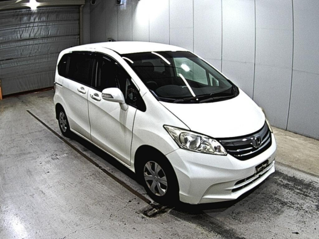 HONDA FREED 2012